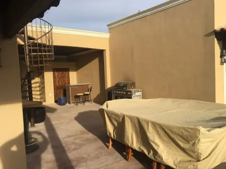 Pelicondo (SCOTTSCONDO.. New lower level 2 bed 2.5 bath unit Отели в г. Rocky Point