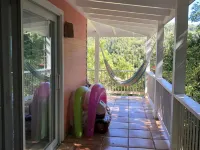Sea Cottage - Charming and Romantic with a Stunning View Hotels in Central