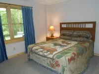 6  Bedrooms, 3 1/2 Baths, WiFi, Dog Friendly, Pool Table, Hot Tub, Fire Pit Hotels in Ellijay