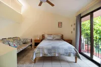 Las Palmas 1BR+Loft w/ Pool—Walk to Beach & Dining