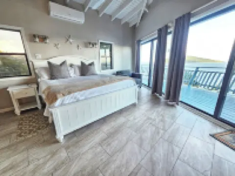 Oceanfront Villa-Private Pool-Panoramic Views -Sleeps 12