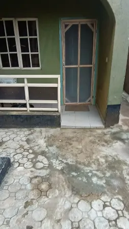 Occupy alone Self catering 2 bedrooms flat in Lagos Отели рядом с достопримечательностью «Apostolic Faith Church, Akiode branch.»