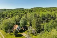 Pittsburg Vacation Rental ~ 1 Mi to Lake Francis!