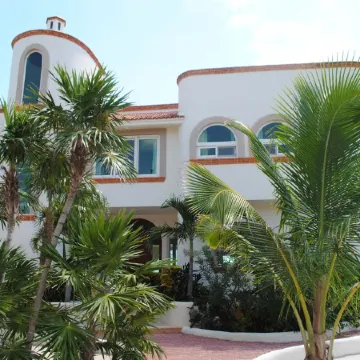 Georgous 4 bedroom-4.5 bath Oceanfront Villa - Tulum- Oceanside Priv. Pool.