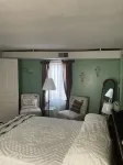 Single bedroom upstairs apartment close to Hillsdale College