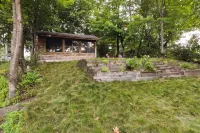 Wayzata Apartment - steps to lake and downtown Hotels in Wayzata