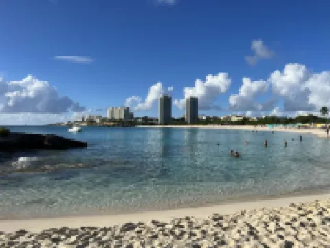 Oceanside Escape at Rainbow Beach Club – Pools, Views & Private Beach Access