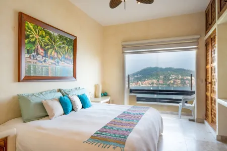 Stunning Views! Amazing Breezes! 5-10 minutes from town!