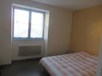 4 to 6 berth accommodation 10 mi walk from the lake Hotels in Clairvaux-les-Lacs