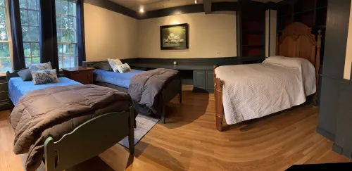 Beautiful Guest House in Picturesque South Berwick - 420 Friendly