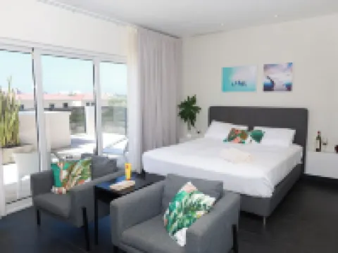 Palapa Suite # 6, walk to Eagle Beach 鷹海灘酒店