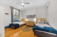 Blue Moon Redfern Vintage House Hotels in Waterloo