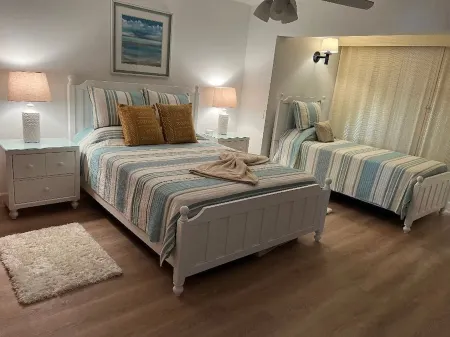 Closest to the Sandy Beach/ Direct Ocean front / Full Back up Generator Отели в г. Nazareth