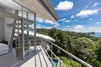 Private, Centrally Located with Amazing Ocean, Jungle & DAILY Wildlife Viewing!