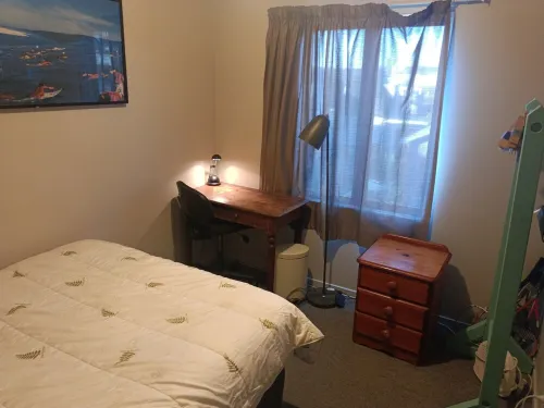 Best position in Mt Maunganui, quiet yet central. 300 m from beach & Pilot Bay