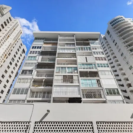 Condado Oceanview Lagoon,/Electrical Backup System/1 minute Beach/Lagoon/