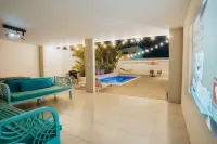 Private villa with pool & gameroom near Eagle Beach