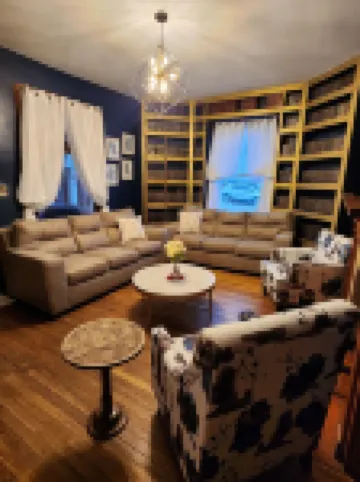 11 bed 7 bath large home and able to ride right from the home to the HMT trails