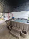 Dunland Cottage W/hot tub, paddle boards, fire pit