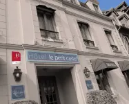 Hôtel-Spa-Piscine le Petit Castel Beuzeville-Honfleur Hotels in Sainte-Opportune-la-Mare