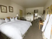 Linderhof Inn Hotels in Leavenworth