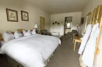 Linderhof Inn - parking