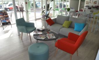 Le 81 Hotel