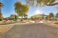 Golf, Hike, Swim: Your Perfect Desert Oasis Escape - شقق
