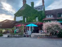 Auberge la Croix Blanche Hotels in Combreux