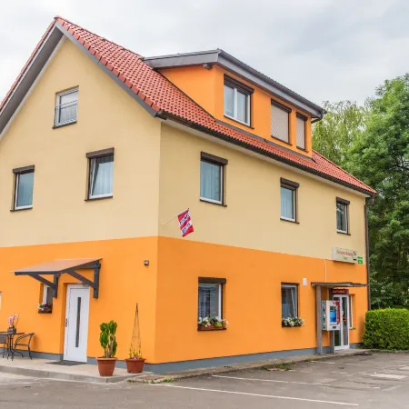 Ferienwohnungen Und Zimmer Yassi