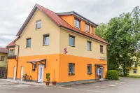 Ferienwohnungen Und Zimmer Yassi - homestay