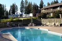 108 Golf Resort Hotels in Lac la Hache