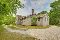 2 Mi to Beach! Cape Cod Family Retreat w/ Deck - 3-stjärniga