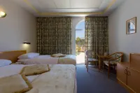Golden Walls Hotel