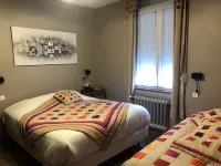 Logis Hôtel & Appartements le Florence - Parkplatz