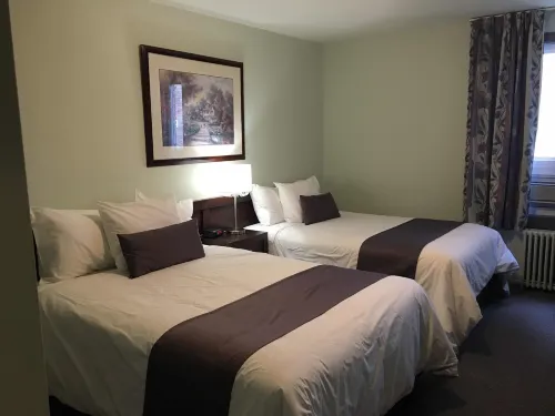 Auberge Centre Ville Hotels in Chicoutimi