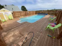 The Pines Motel and Cottages