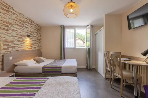 Logis Hôtel Andreinia & Cabanes Hotels in Saint-Jean-Pied-de-Port