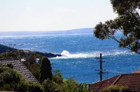 Mollymook Ocean View Motel - Welcoming Guests 18 Years and Older - Ocean View