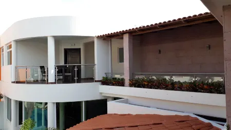 Luxury Hotel Inn Отели в г. Компостела