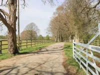 Swallow Studio Hotels in Shipton