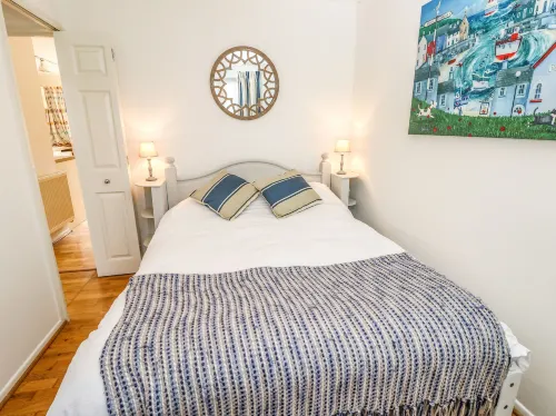 Willow Cabin Hotels in Cowes