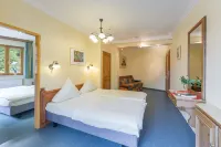 Logis Hotel-Restaurant Petry Hotel a Diekirch