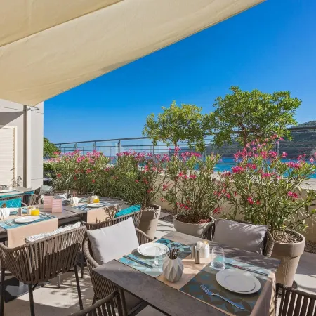 Boutique Hotel Adoral