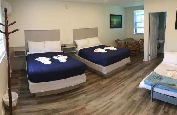 河畔公園汽車旅館與營地