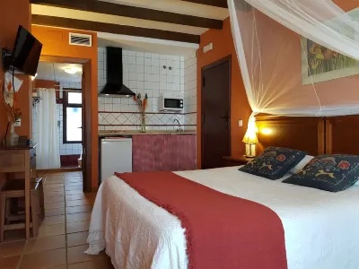 Hotel Apartamento Rural Finca la Media Legua Hotels in Cortegana