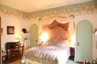 The Elmwood Heritage Inn Hotels in Charlottetown