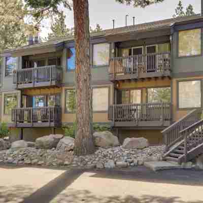 5 Mi to Mammoth Mtn Ski Area: Condo w/ Views! Hotel Exterior