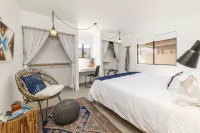 Twilight Terrace - Relax in Style 2 Bedroom Home by RedAwning - balcony