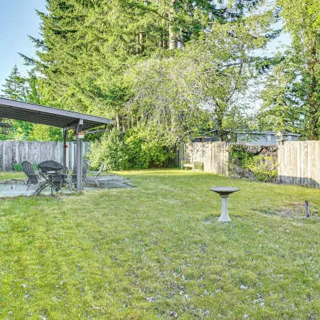 Golf, Hike, Dine & Relax: Home in Port Orchard
